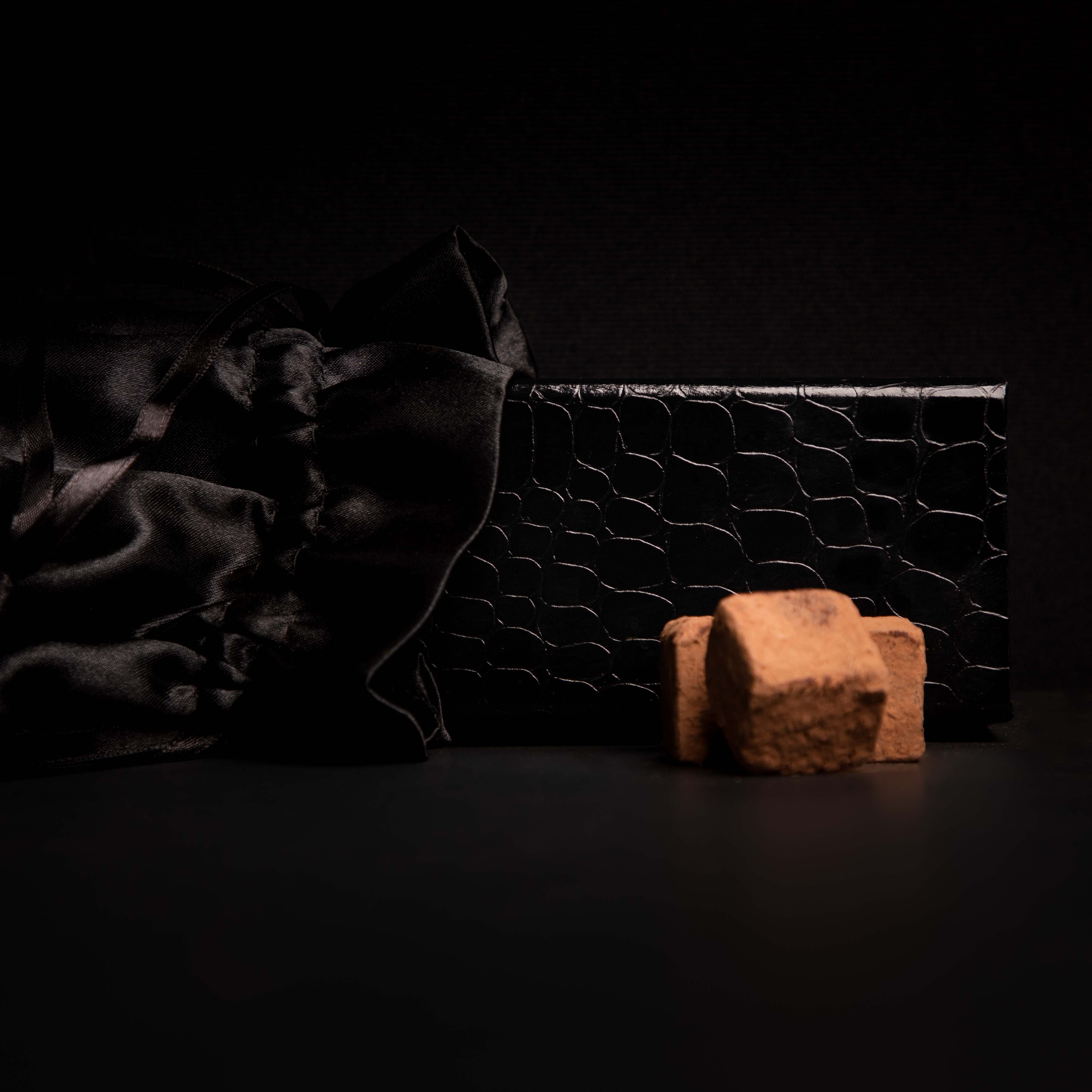 PAVE Chocolate Box- 14 Piece Croc Embossed Box-LIMITED EDITION – CACAO